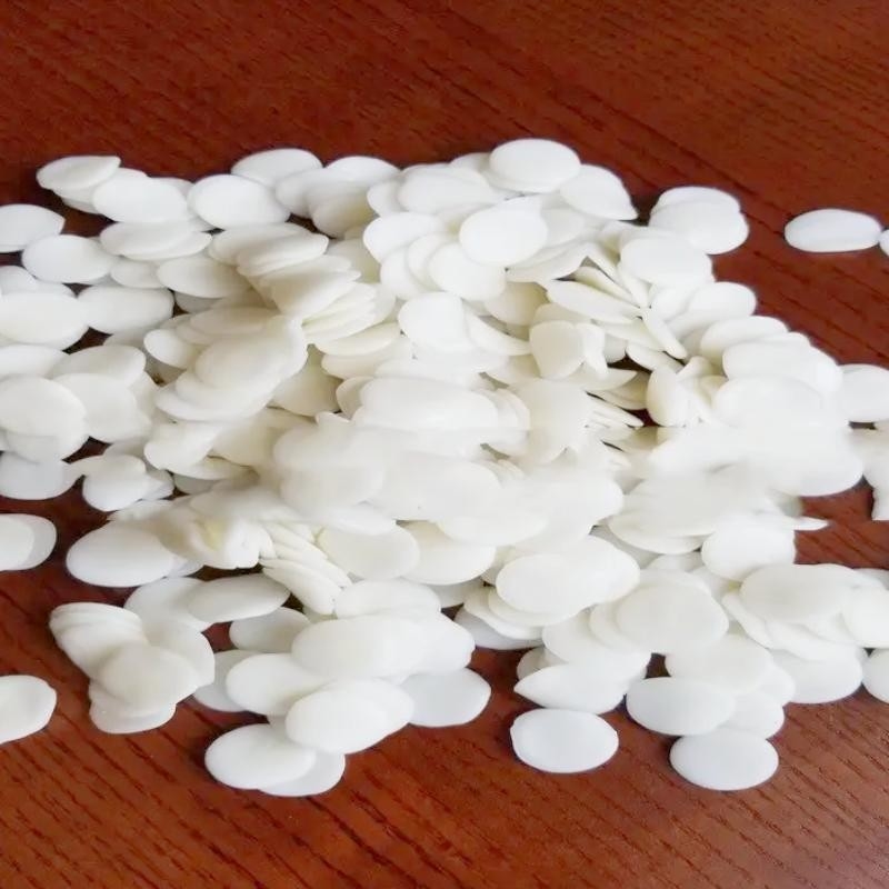 CSM Hypalon Chlorosulfonatedのポリエチレンのゴム製薄黄色の色